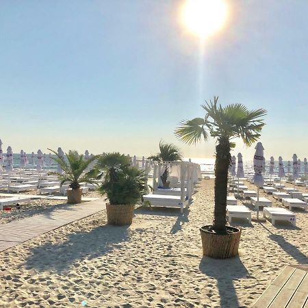 Mamaia Nord Apartment นาโวดาริ ภายนอก รูปภาพ