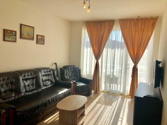 Mamaia Nord Apartment นาโวดาริ ภายนอก รูปภาพ